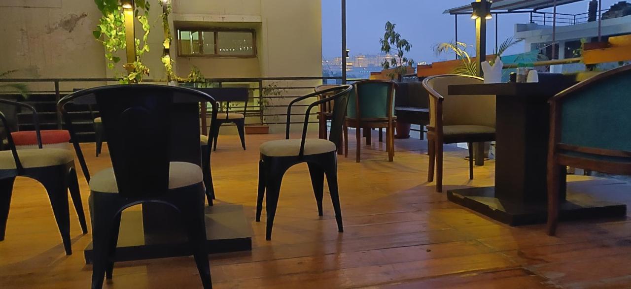 Hotel Vip Udaipur Exterior photo